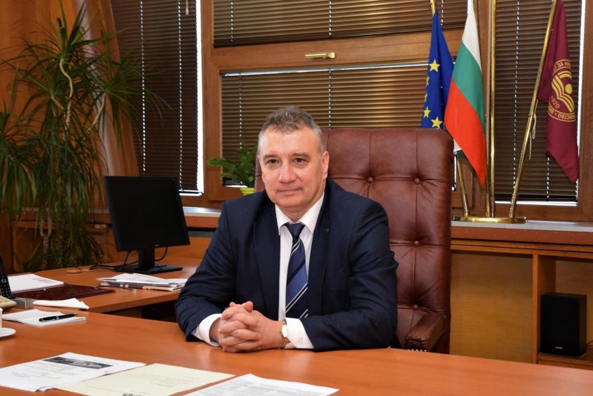 Новият корпус на УНСС е почти пасивна сграда - интервю с ректора на УНСС проф. д-р Димитър Димитров